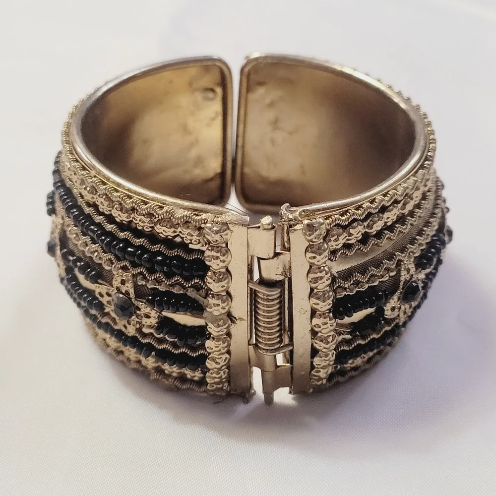 Women's Hinged Cuff Bracelet OS Gold Black Beaded Ornate Statement U13